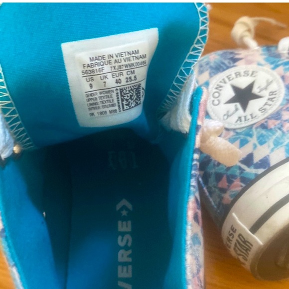 Converse Boho Chic Chuck Taylor Hight Tops - Picture 4 of 5